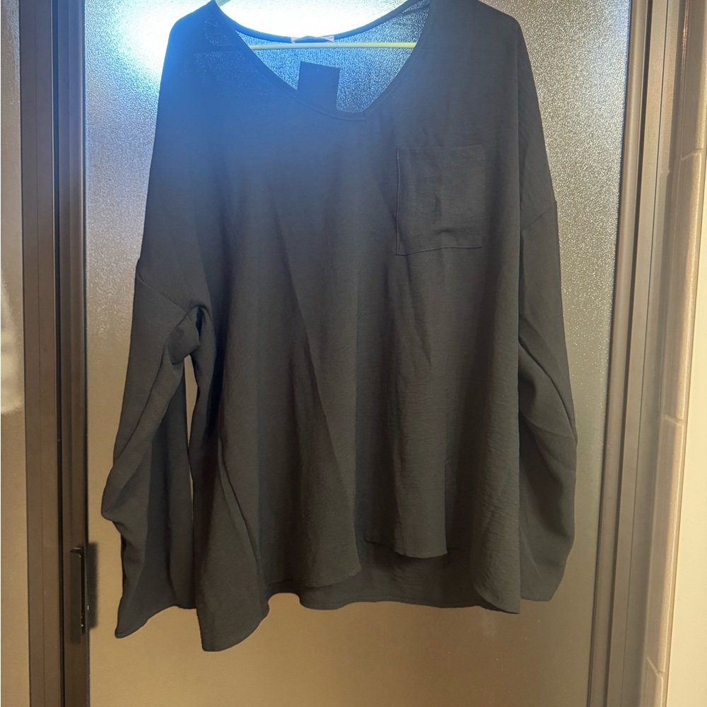 Women's Black Top